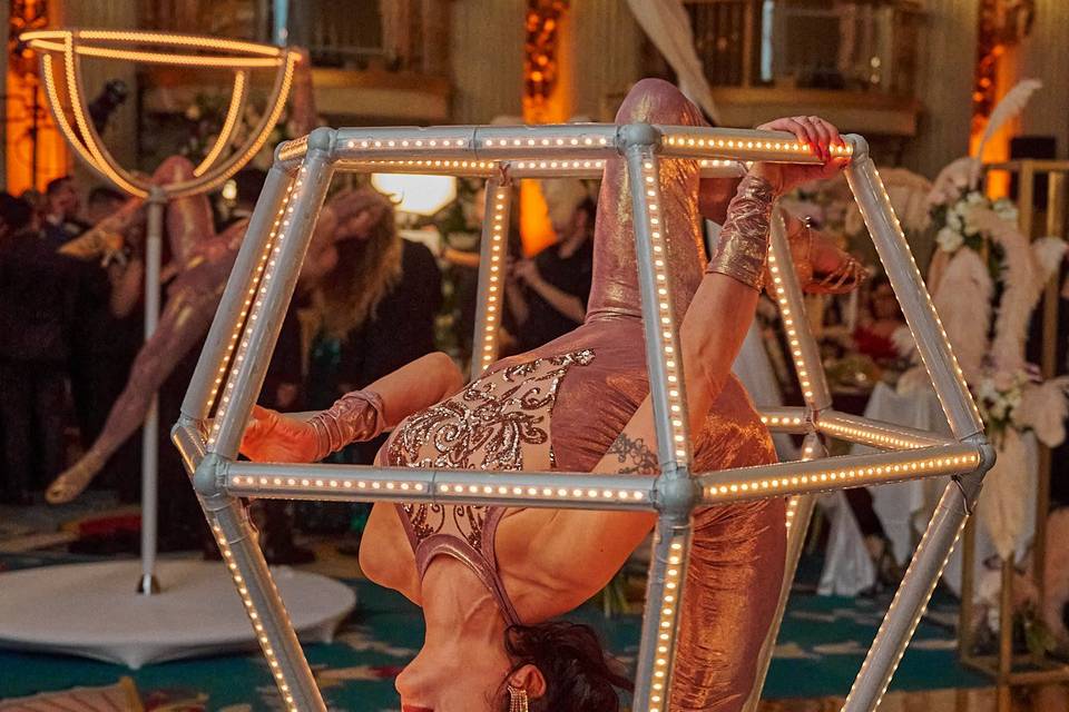 LED Diamond Contortionist