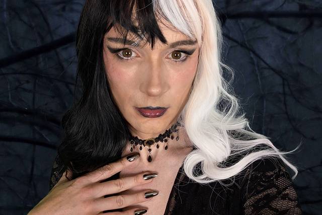 Halloween drag DJ