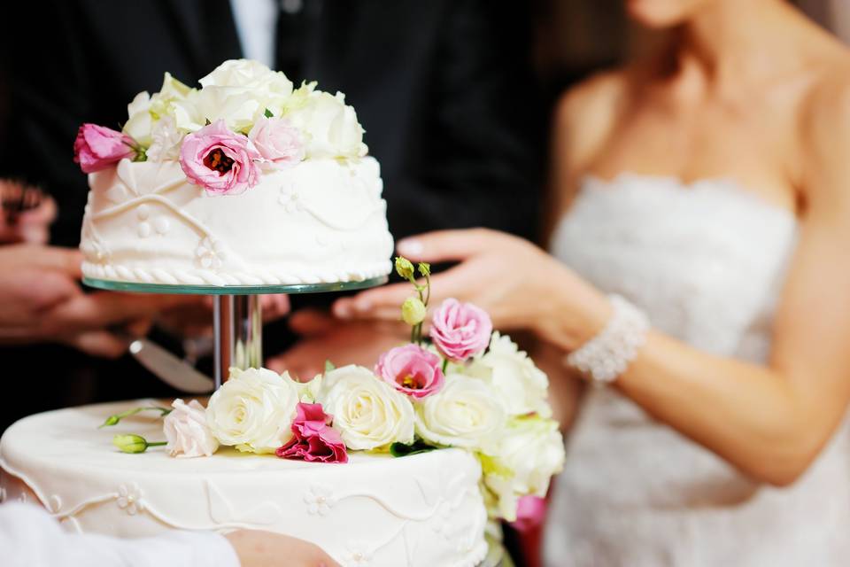 Cake w/ Pink & Yellow Flowers