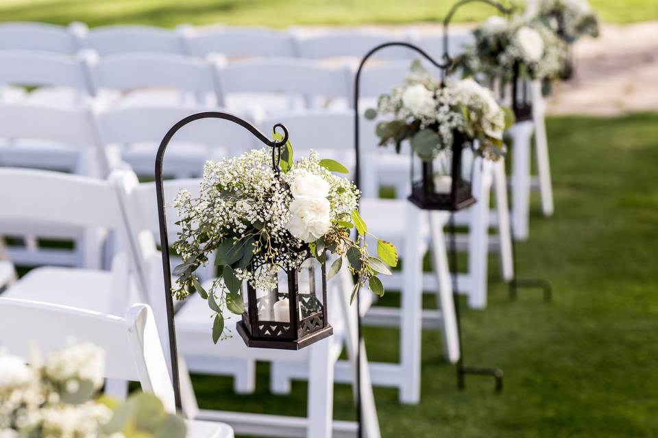 Isle Decoration with Lanterns