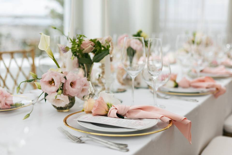 Simple Table Setting w/ Pink..