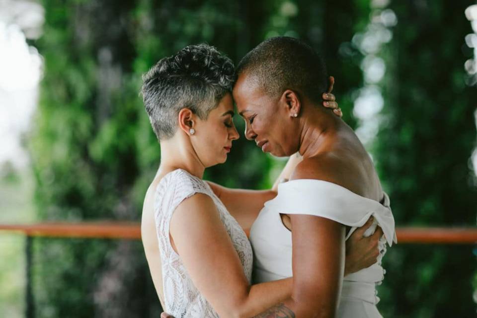 Lesbian couple.jpg