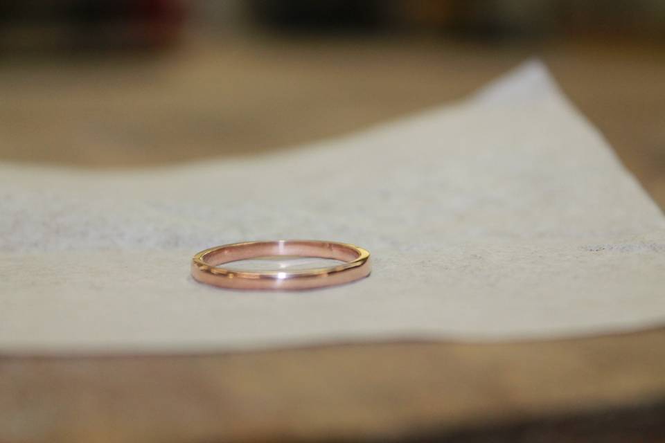 Hers 18K Rose gold with a high polish... great work Austin!