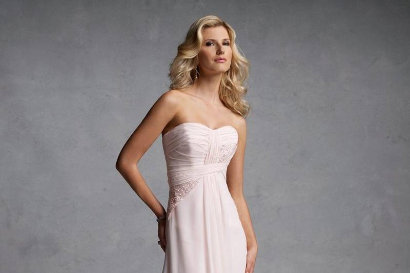 BY11179
Strapless chiffon gown with ruched band on bodice, sequin accent and soft skirt. Matching shawl and removable straps included. Available in all chiffon colors.