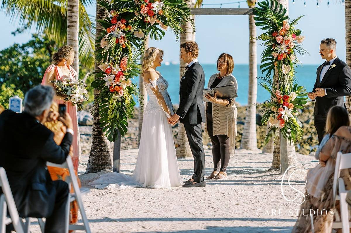 Isla Bella Beach Resort - Hotel Weddings - Marathon, FL - WeddingWire