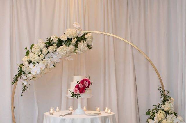 Ceremony Hoop and Cake