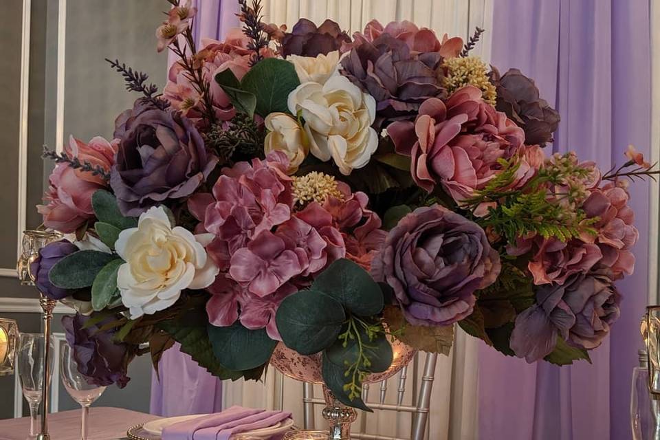 Sweetheart table scape