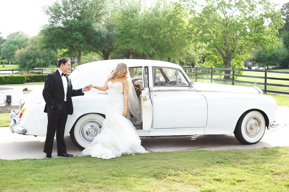 Couple beside a classic car - Hippie Girl Photography