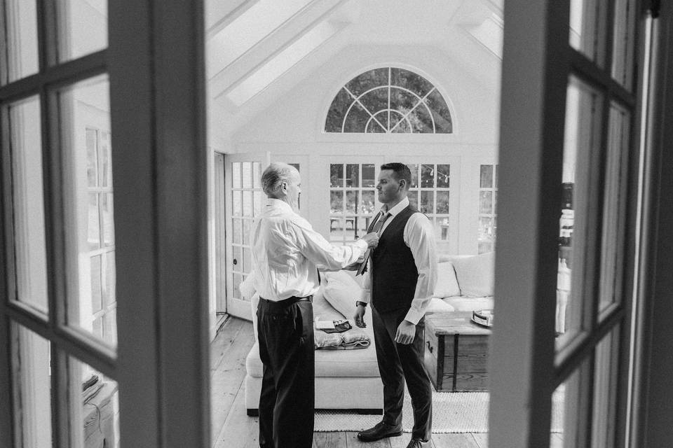 Groom and Dad getting ready