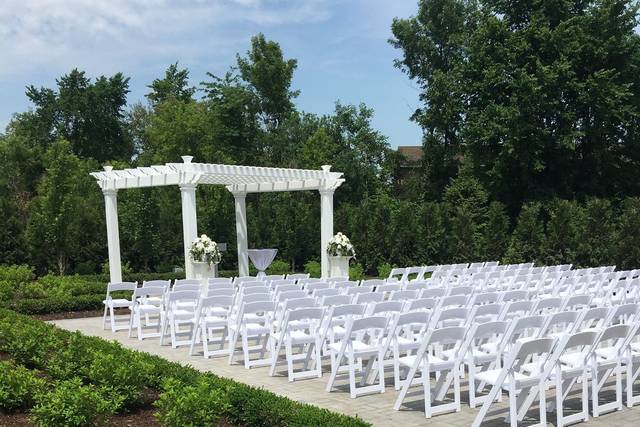 Can seat up to 150 guests