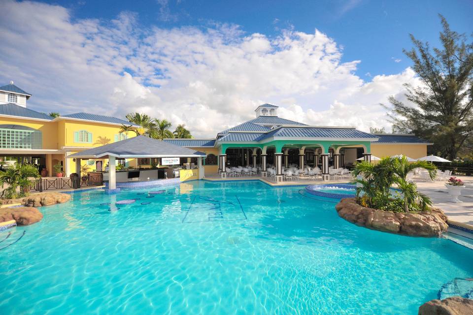 Jewel Paradise Cove Beach Resort & Spa