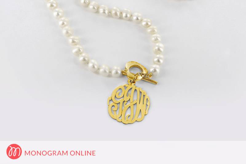 monogramonline personalized gift items for her jewelry now you can personalize all your gift items for her / mom / wife / daughter / sister at http://www.monogramonline.com