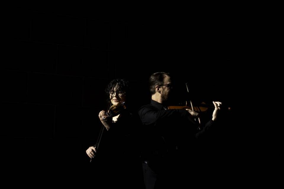 SKYLINE STRINGS linktr.ee/skyl