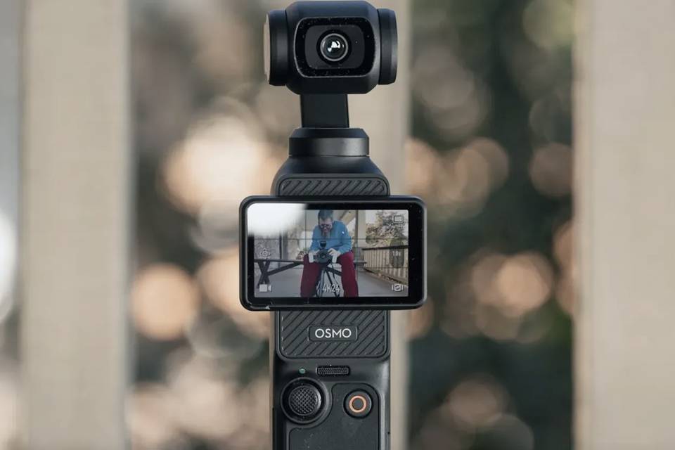 We ship & lend up to 4 cameras