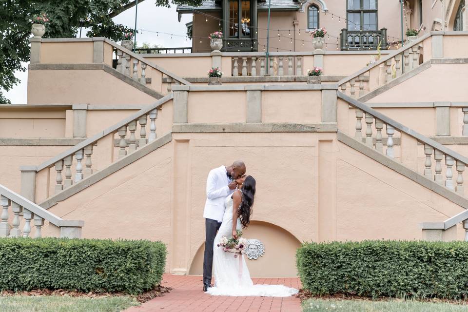 Stunning Bride & Groom