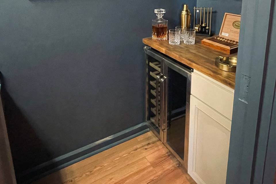 Groomsmen Cocktail Bar