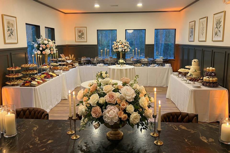 Groomsmen Lounge