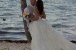 HoneymoonAndDestinationWeddings.com