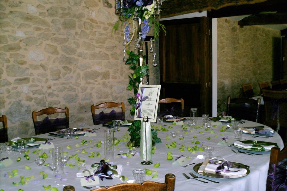 rustic table setting, wedding breakfast, Chateau in France