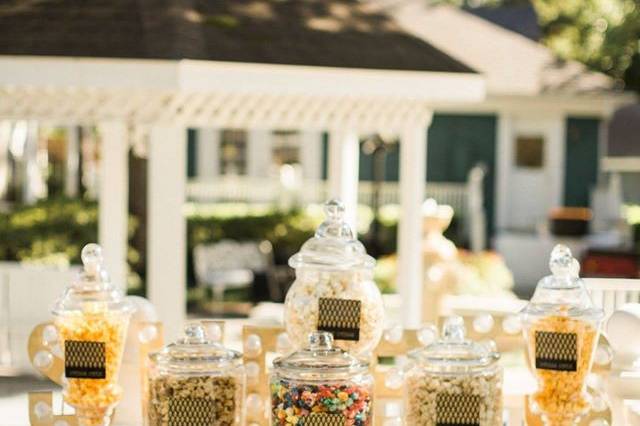 White table setup