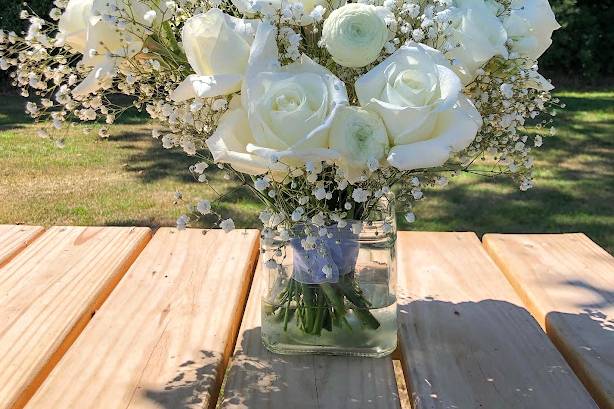 Pastel and beachy centerpiece