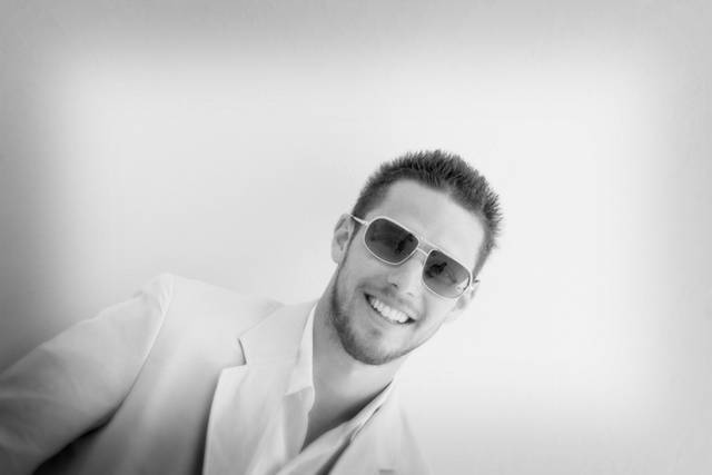 Groom in Belize