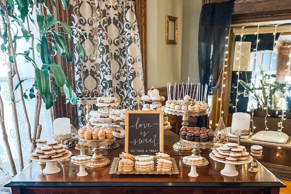 Dessert Table 11