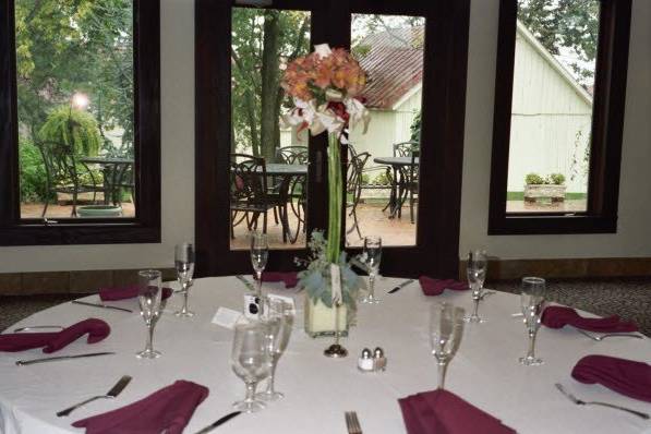 Table setting and raised centerpiece