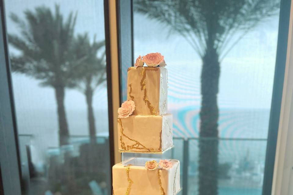 Beach seashell wedding cake