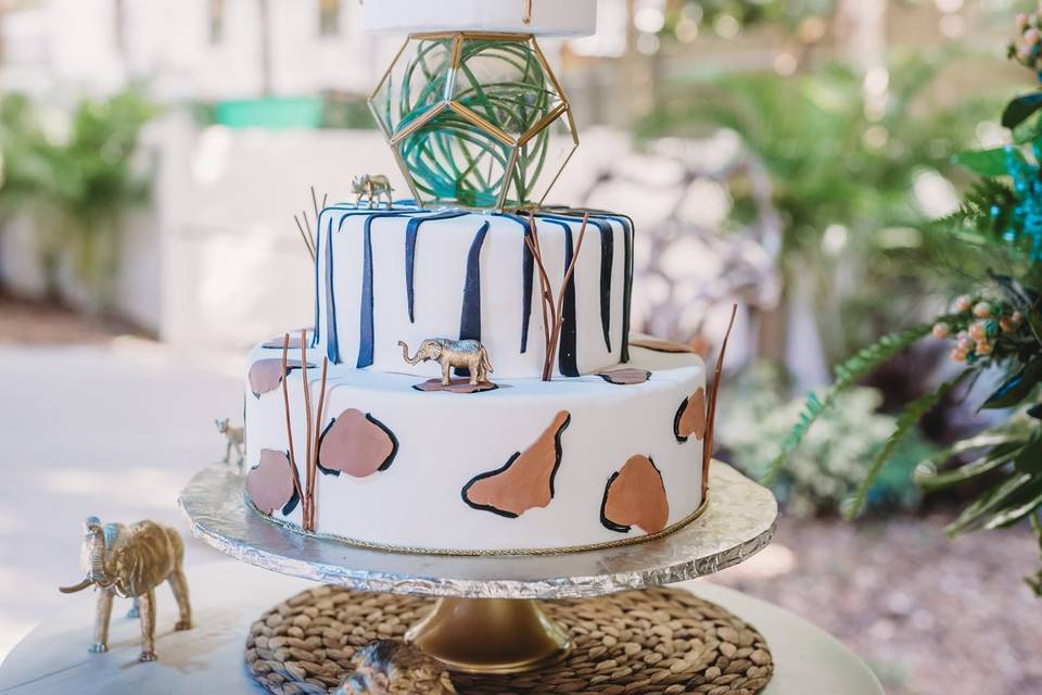 Safari themed wedding cake