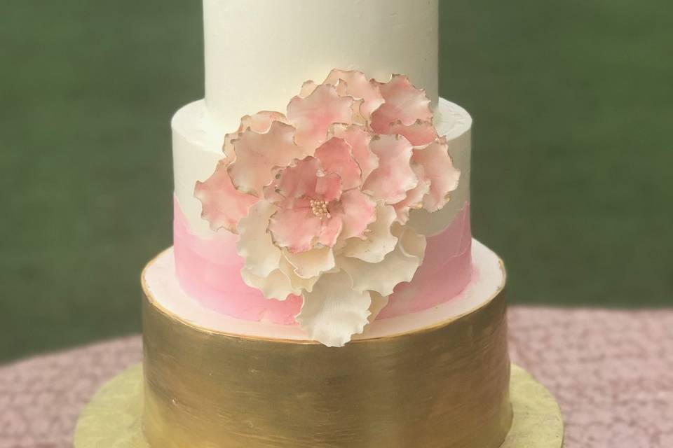 Seashell wedding cake