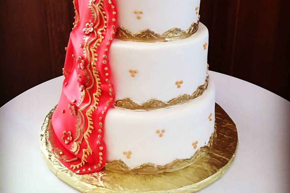 Gold leaf wedding cake