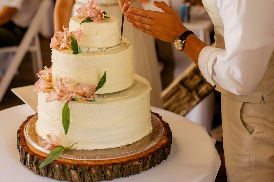 Cutting of cake