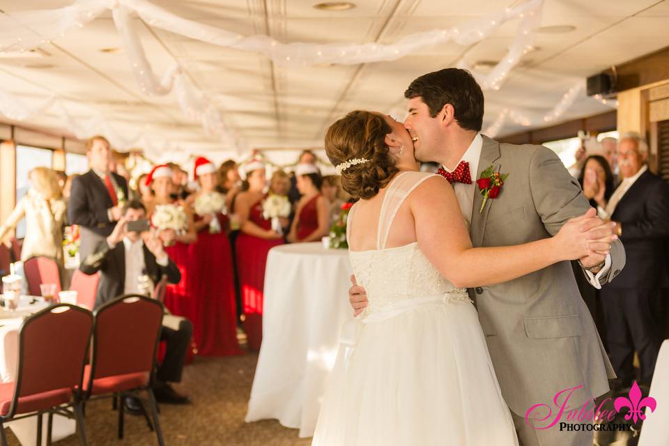 Congrats to Alyson and Josh on their Destin wedding celebration on the SOLARIS yacht in Sandestin - picture perfect day in paradise in December.