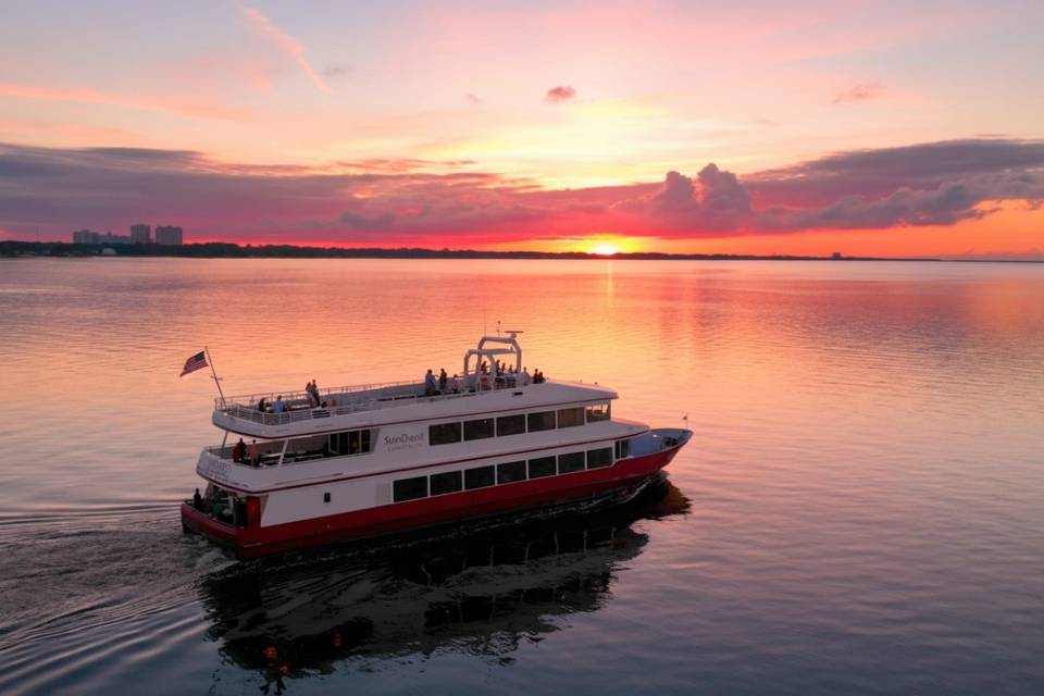 SOLARIS Cruising in Destin, FL