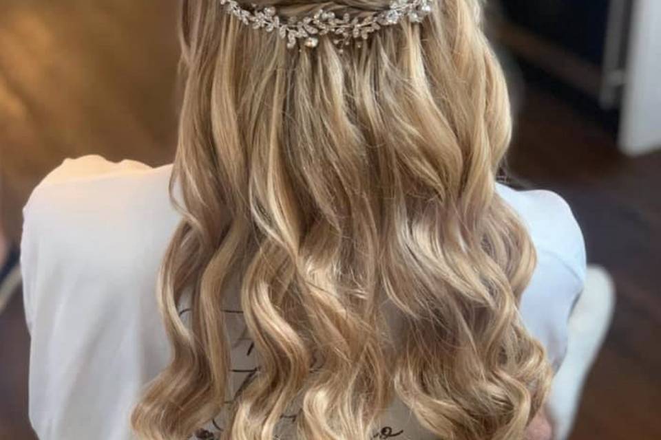 BRIDE HAIR