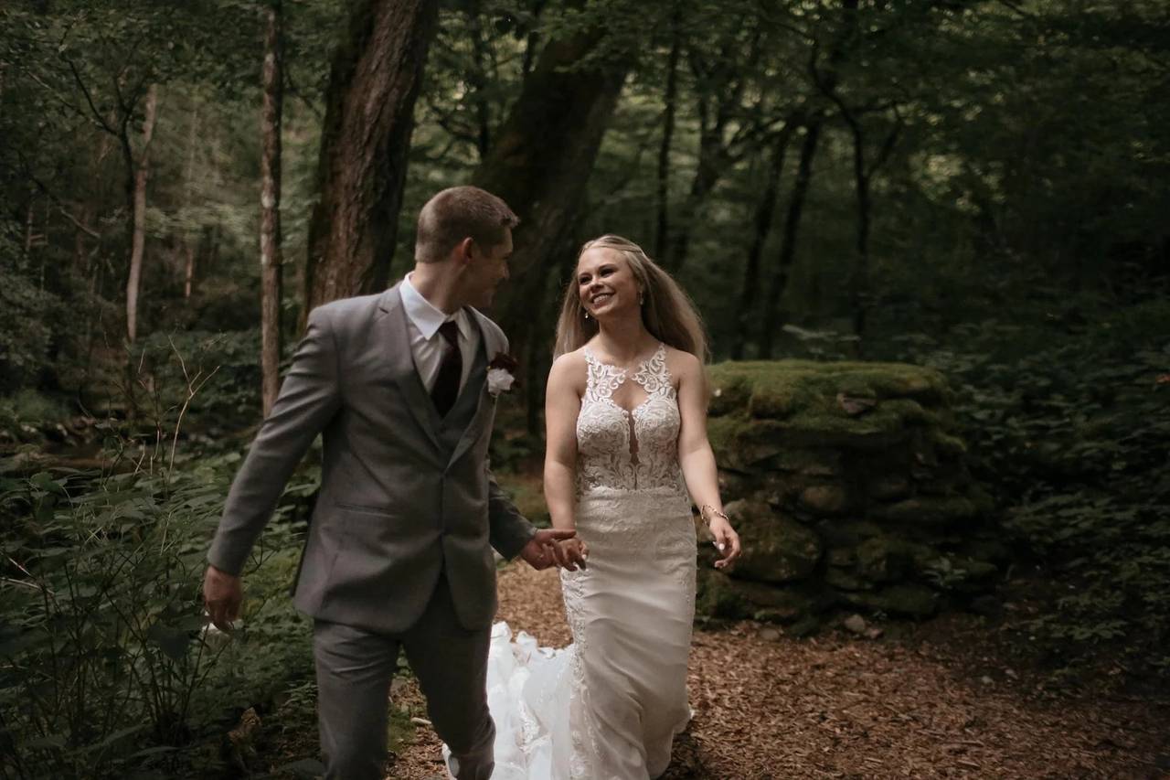 Farmer's Daughter Formal - Reviews, Photos & Deals 2026 - Fairfield, IL - WeddingWire Farmer's Daughter Formal - Reviews, Photos & Deals 2026 - Fairfield, IL - WeddingWire