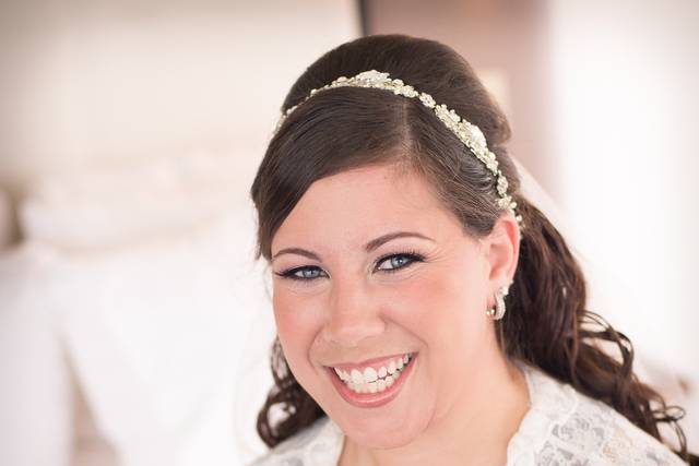 Bride Resa Glowing