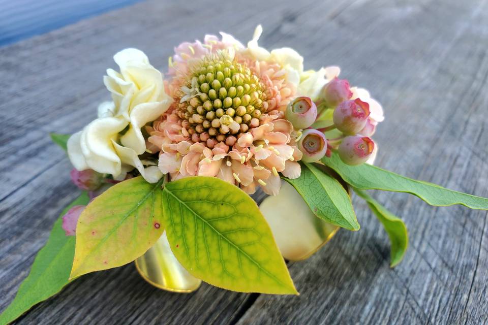 Elegant cuffs/corsages