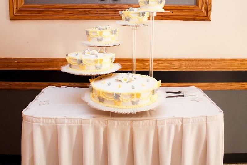 Abstract wedding cake