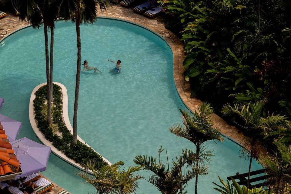 Wayfinder Waikiki Pool