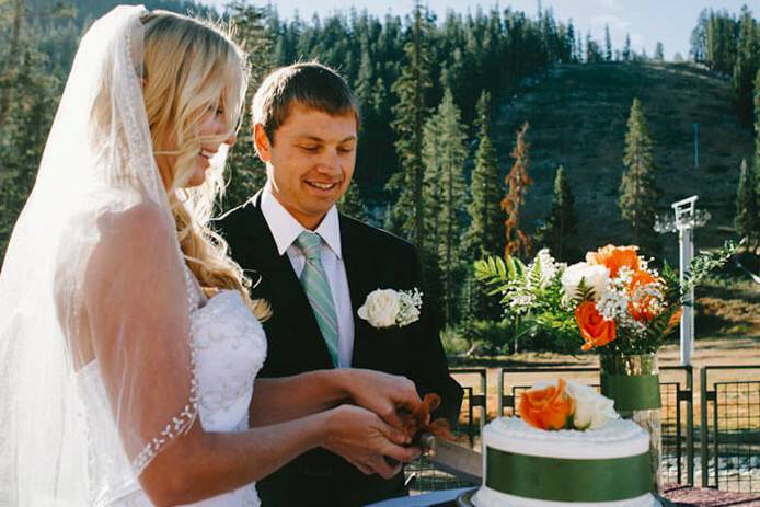 Cake cutting on Plaza