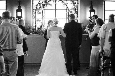 Couple with the officiant