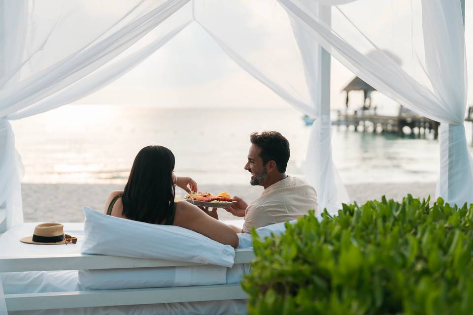Relaxing on your Honeymoon
