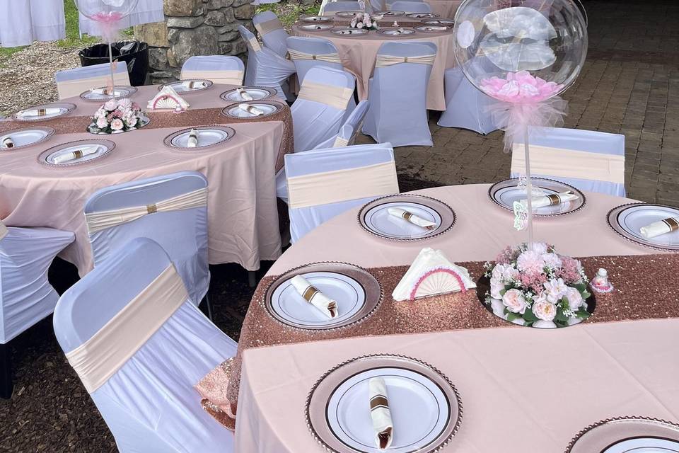 Pink table spread
