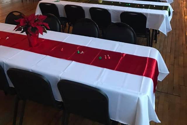 Holiday wedding set up