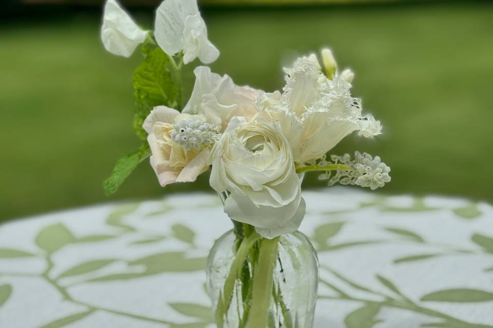Bud vase