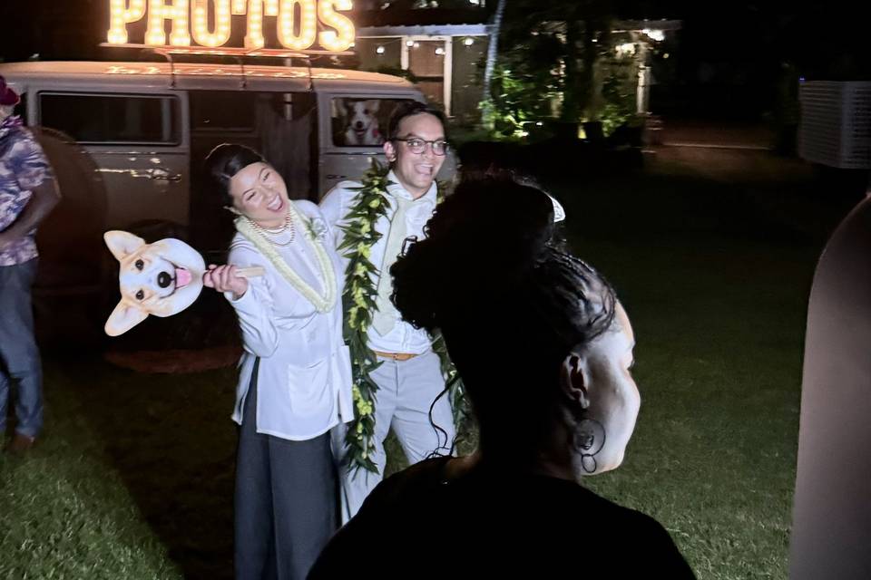 Custom Oahu Photo Bus