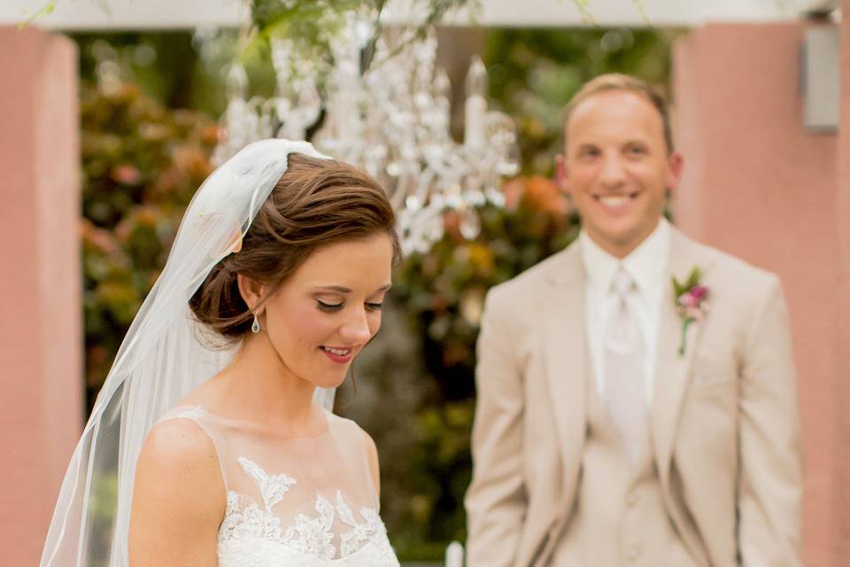 Beautiful bride at The Vinoy Renaissance