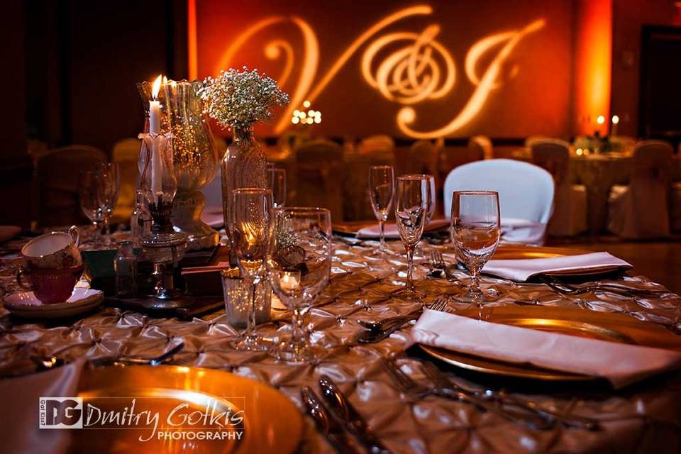 Table setting and decor